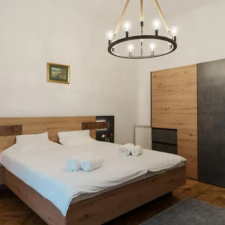 Bd Old Town - Pedestrian Zone - Center